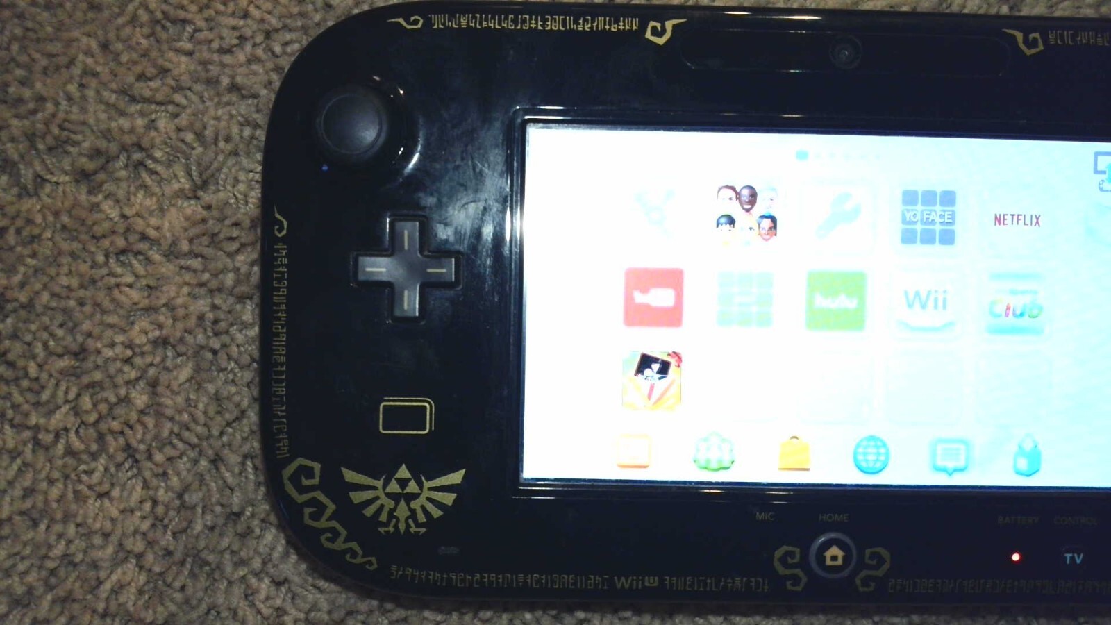 Wii U Wind Waker edition with Wii U pro controller Wii motes 4 games new manual