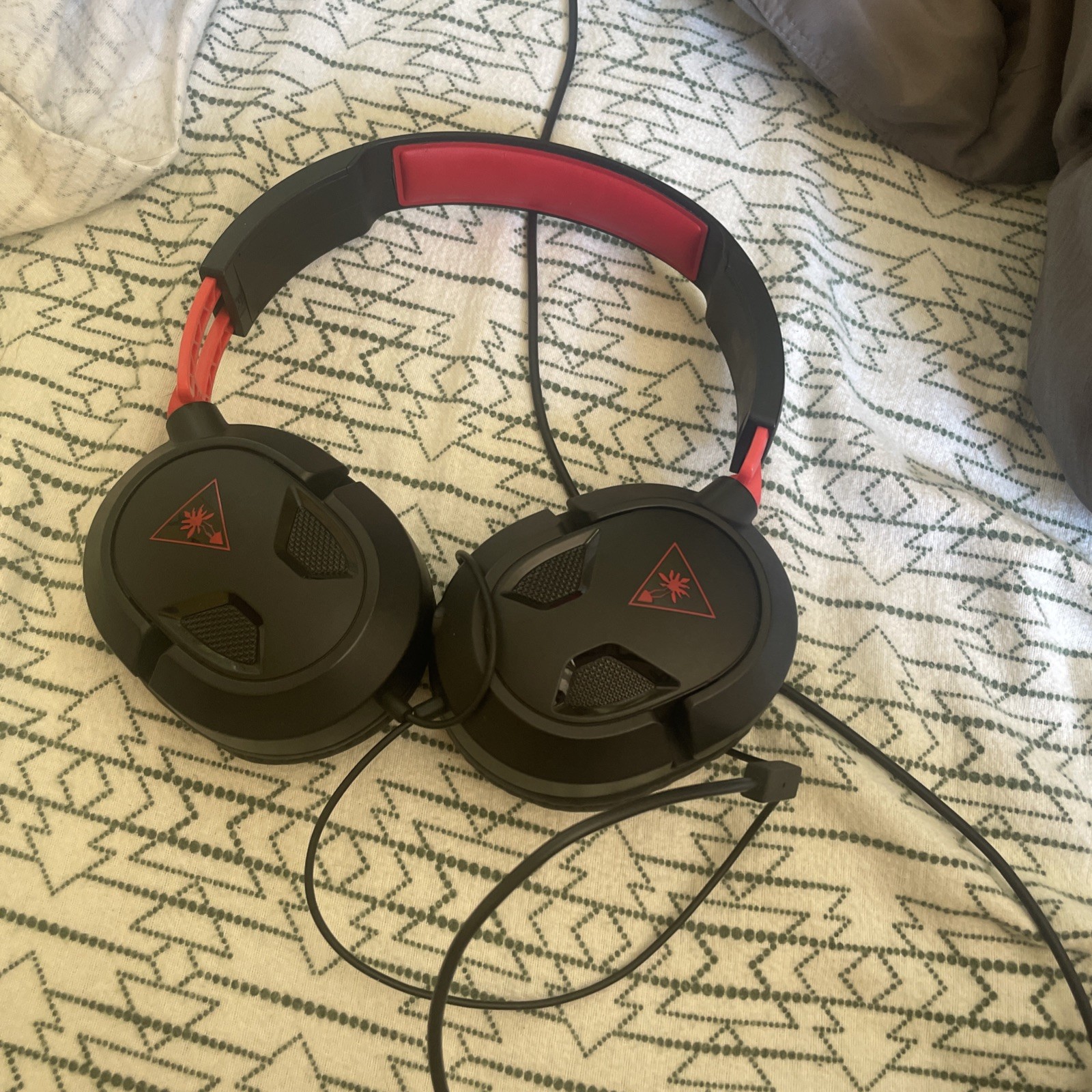Microsoft Xbox Series S, wired Xbox controller turtle beach headset, power chord