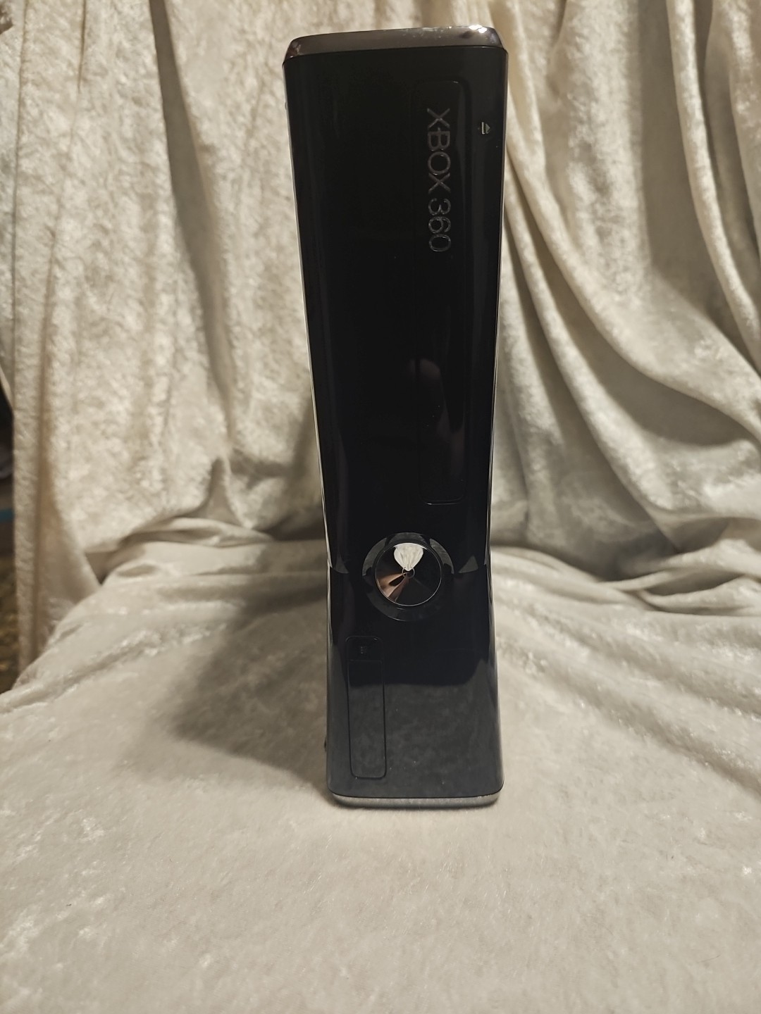 Xbox 360 Glossy Black Console Only No HDD 1439 COESMETIC SCUFFS. TESTED