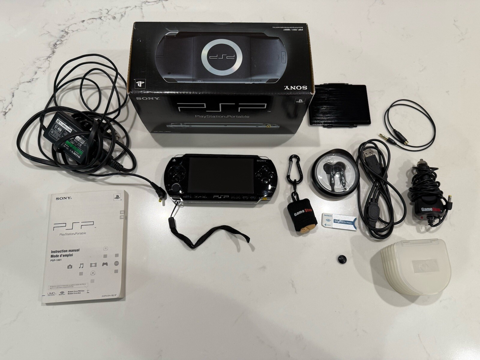PlayStation Portable PSP-1001 / 98507 Piano Black With Box & Charger, No Battery