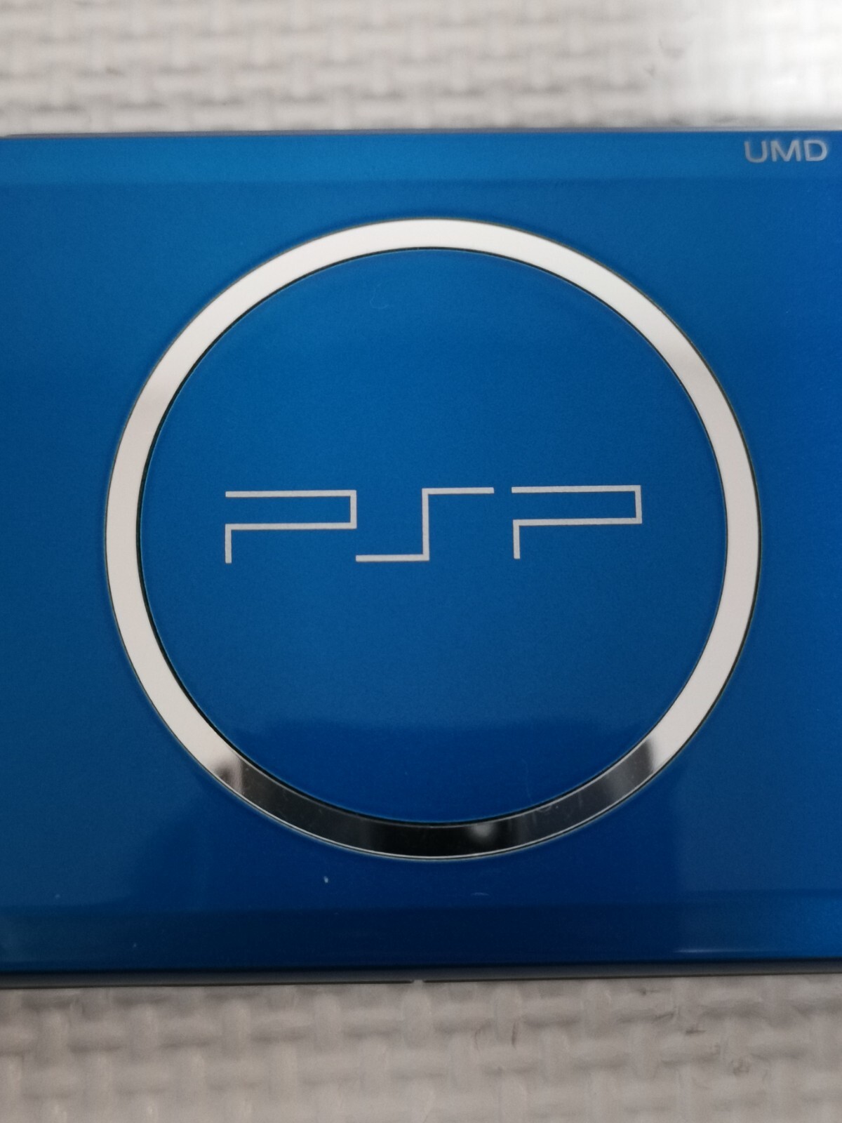 Sony PSP-3000 Vibrant Blue with 4GB Memoly stick, new Lithium battery inc FF7CC