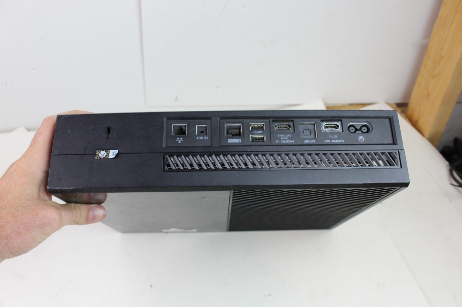 Working but HEAVY SCRATCHES/MARKS Microsoft Xbox One Console 500GB system NO CAB
