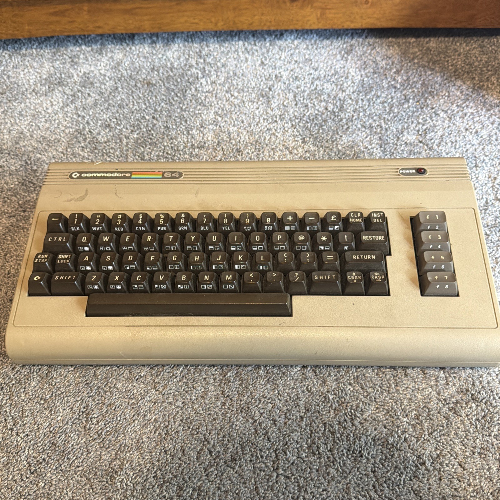 Commodore 64 Computer W/ 1541 And Lot Of Games, Manuals Etc READ