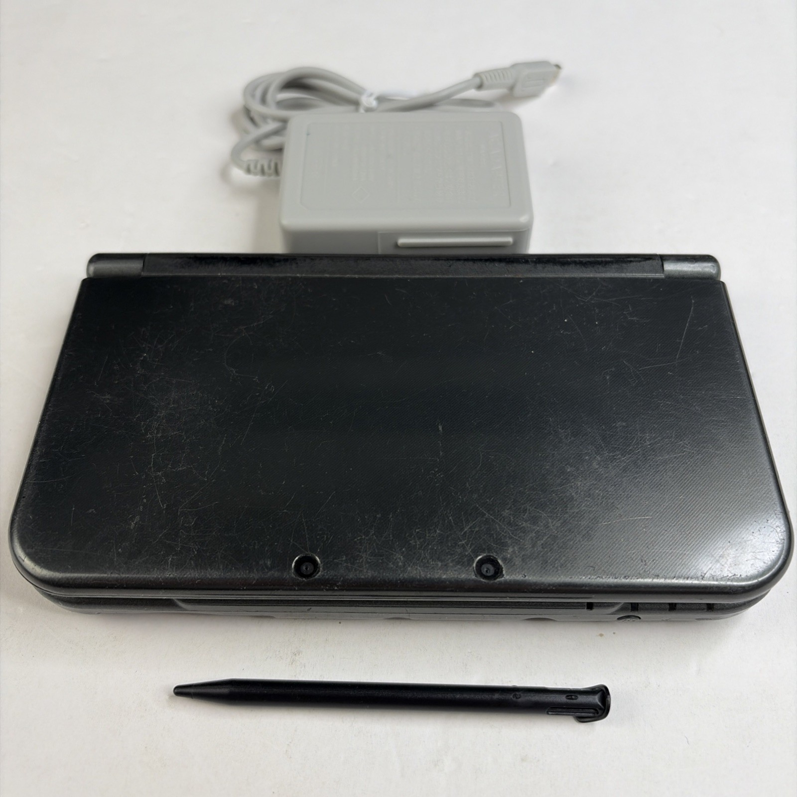 New Nintendo 3DS XL Gray Black Console W Charger Stylus Bottom IPS US Version