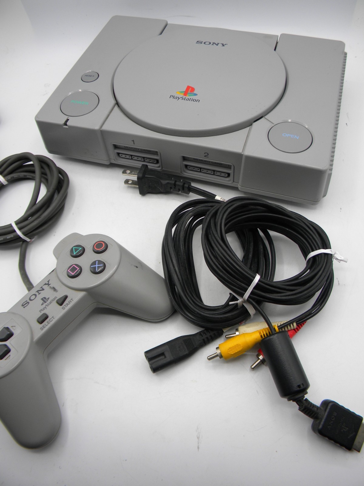 Sony PlayStation 1 Console PS1 SCPH-5501 with Controller and Cables – UnTested