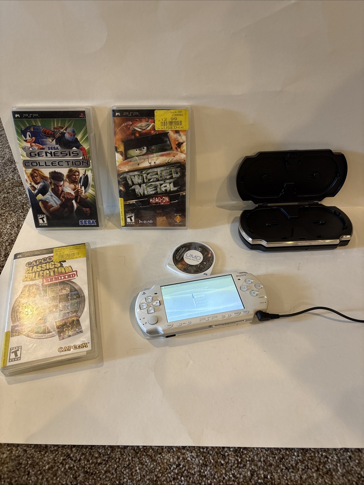 Sony PSP 2000 Star Wars Battlefront: Renegade Squadron Entertainment Pack…