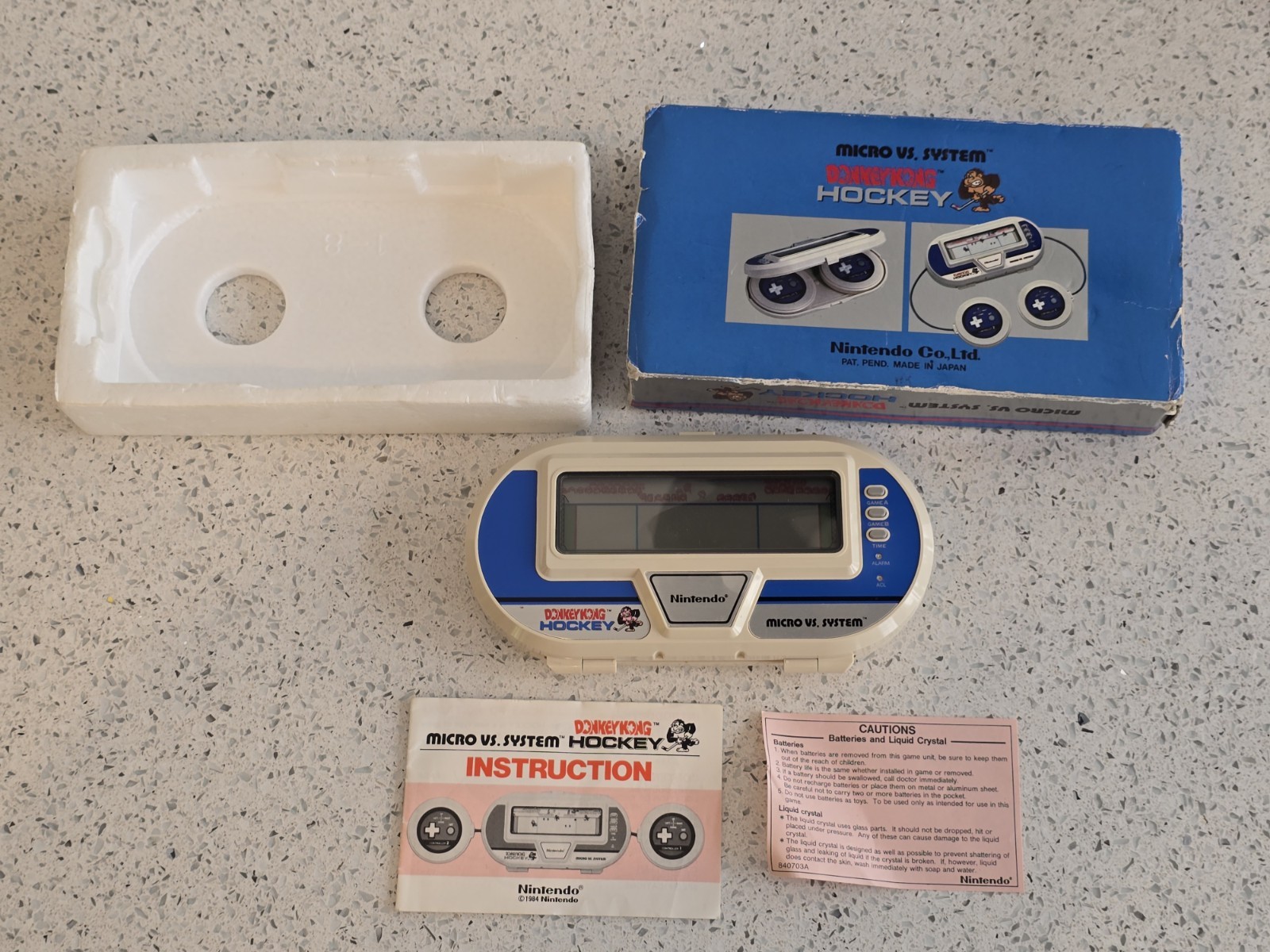 Nintendo Micro Vs. System Donkey Kong Hockey w/ Box & Manual HK-303 1980s Works