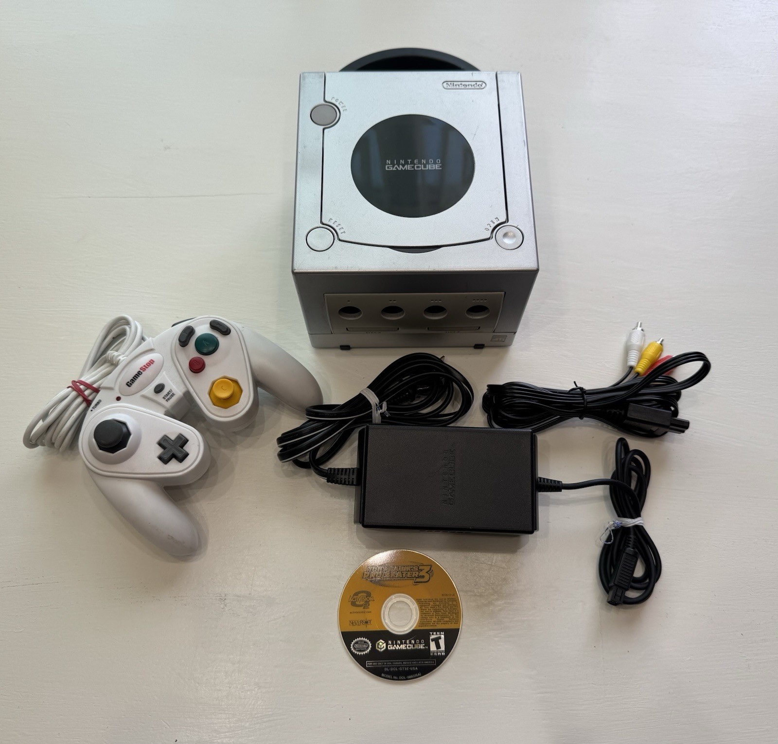 Nintendo GameCube Console Silver Bundle