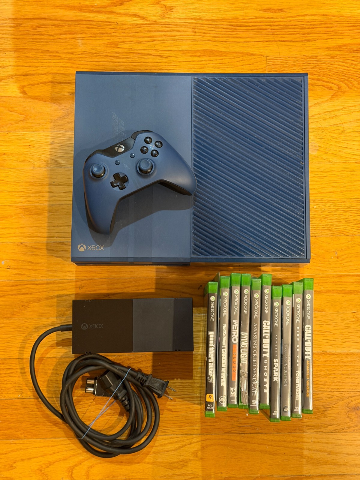 Forza Motorsport 6 Edition Xbox One – Blue Console 1 TB w/ controller & 11 games