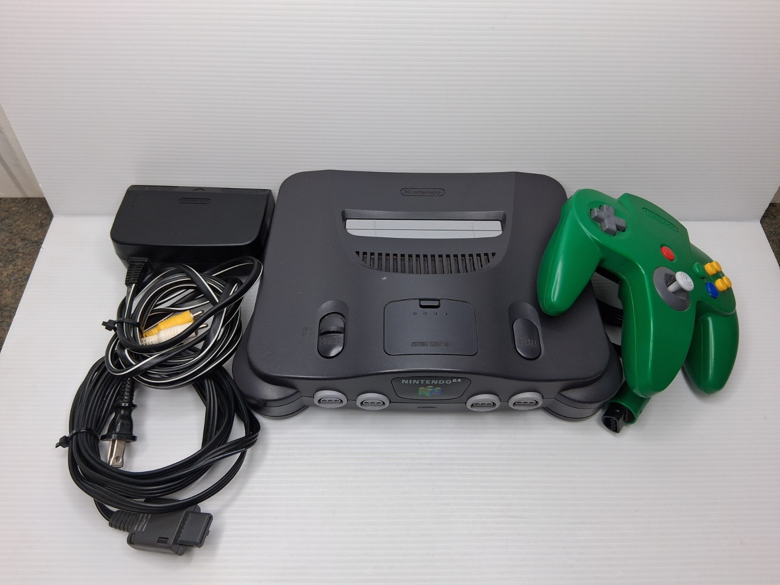 Nintendo N64 NUS-001 Black Console With OEM Green Controller & Cords Tested