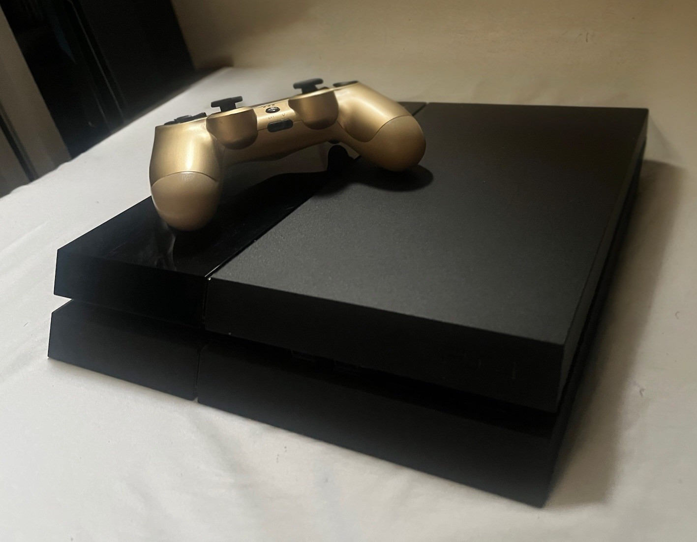 Sony PlayStation 4 PS4 accessory BUNDLE, 500GB, Gold DualShock 4, DOOM (2016),