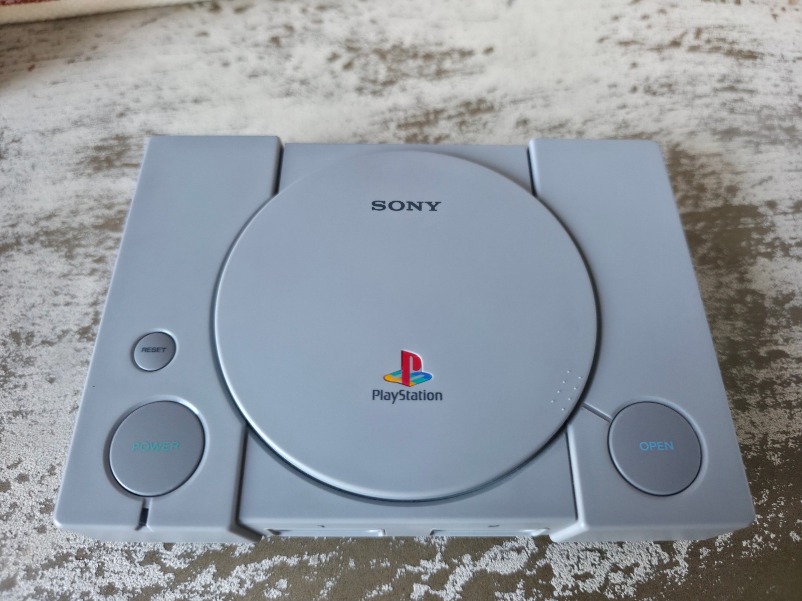 Sony PlayStation Classic Mini Console w/8bitdo USB Wireless 2 Adapter