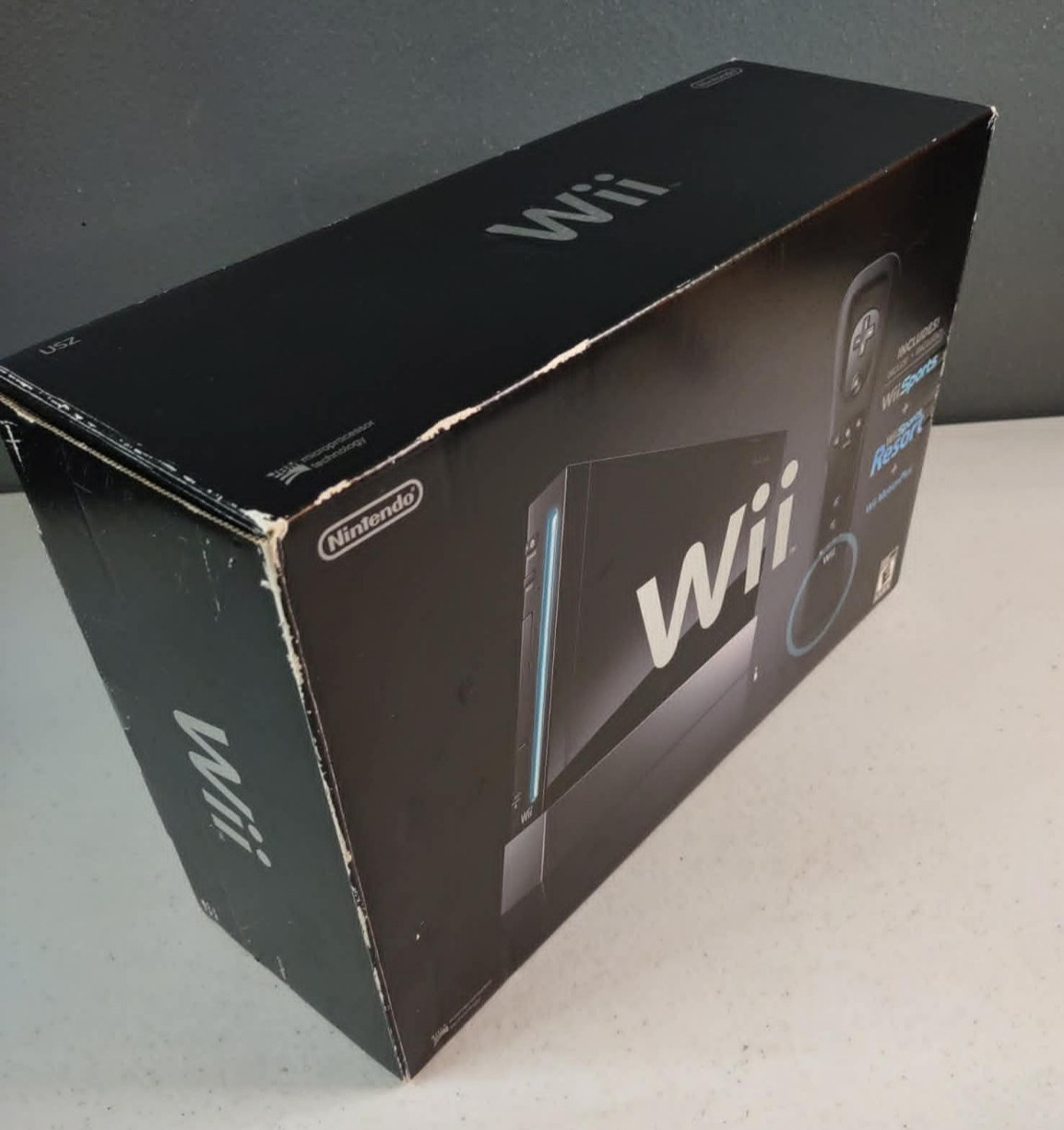 Nintendo Wii Black Console Bundle W/ Box/Cables/Sensor Bar/Controller/Stand/Game
