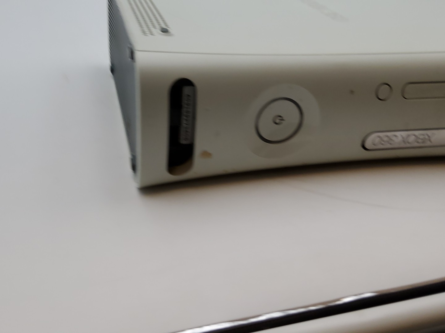 Microsoft Xbox 360 Game Console w 20 GB Hard Drive (Power & Aux Cord