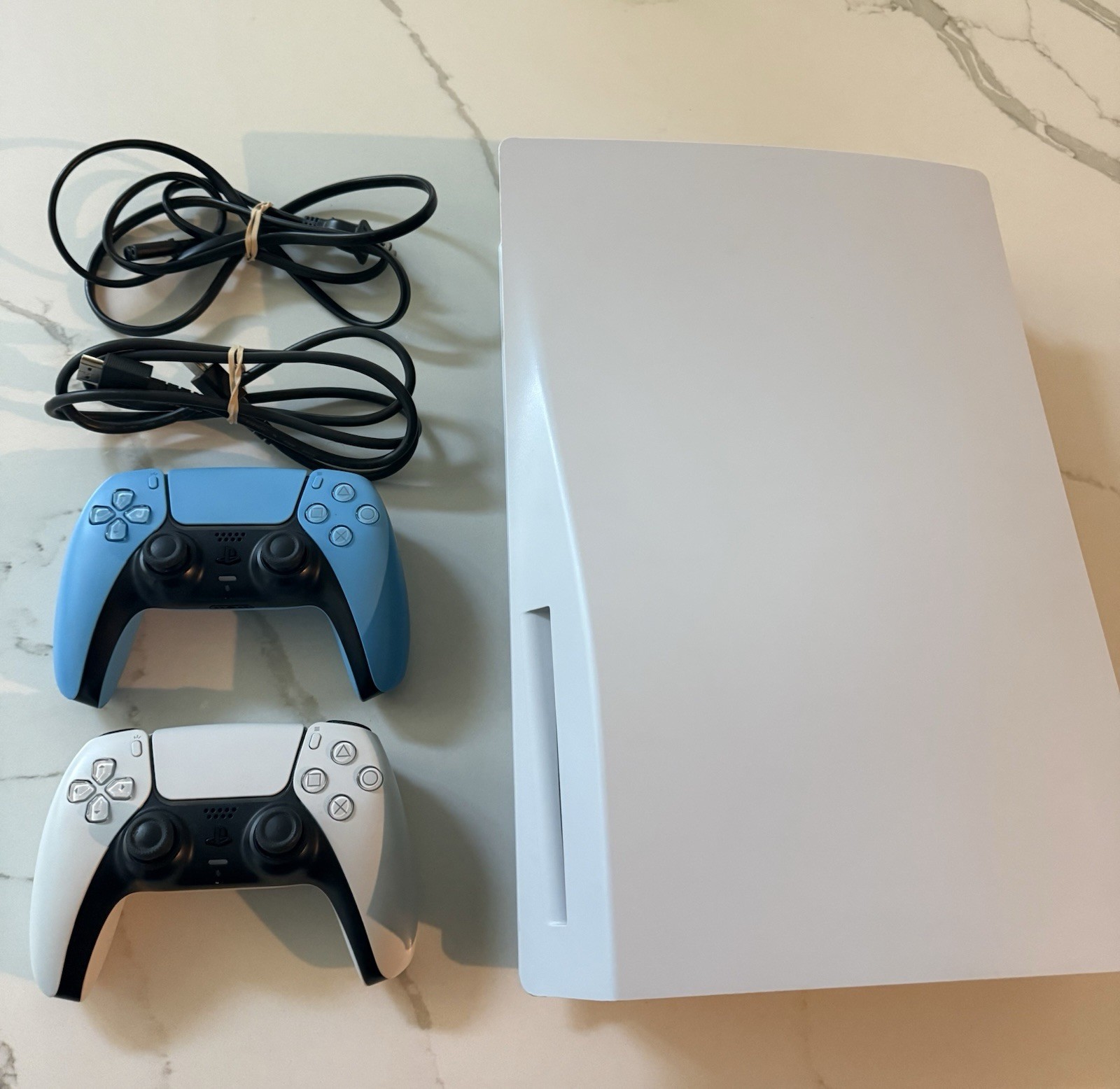 Sony PlayStation 5 DISC VERSION(CFI-1215A) 825GB + 2 Controllers + Cords