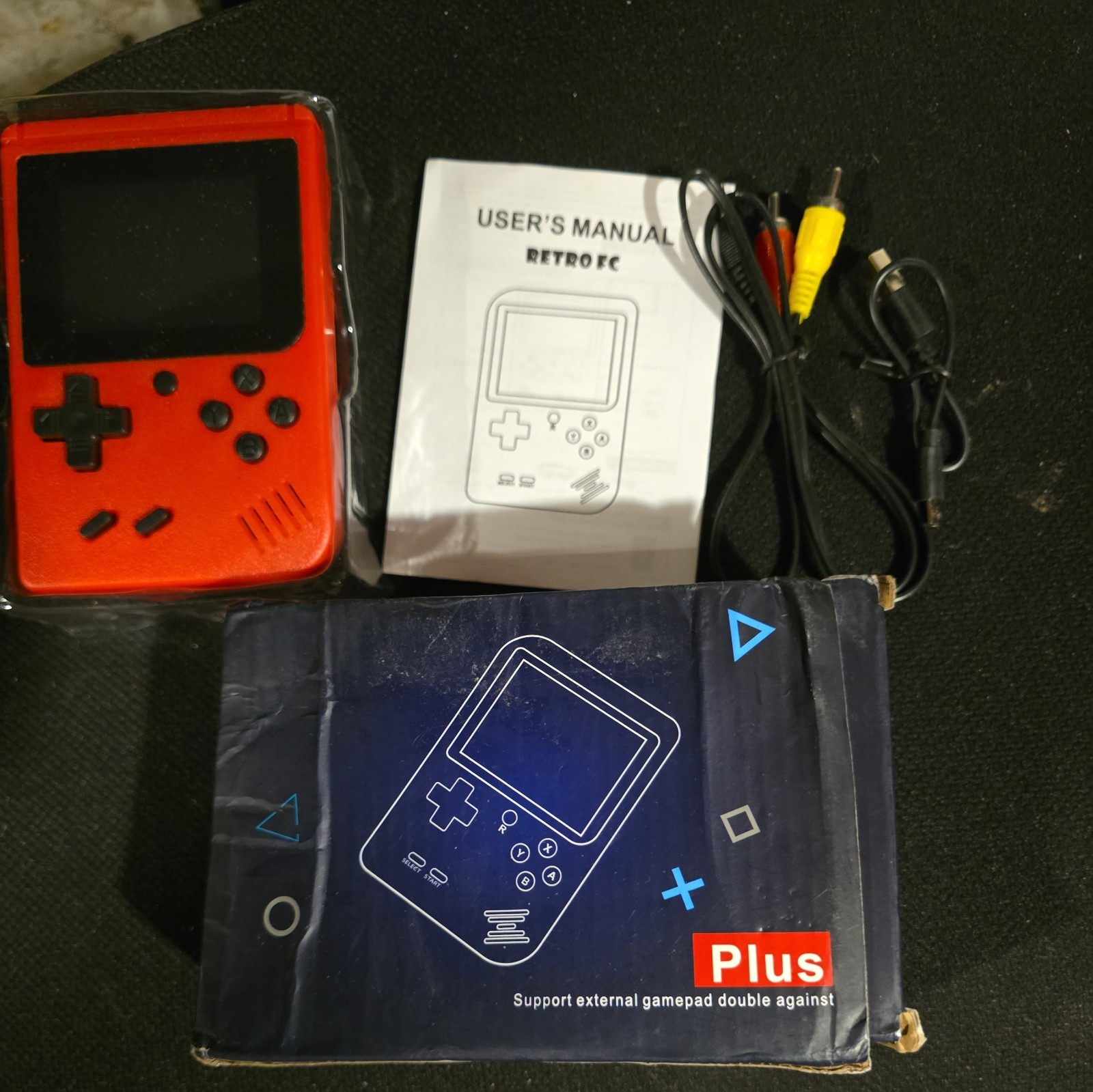 Game Box – Hand Held RetroGame System, red 400 Games In 1 Brand new