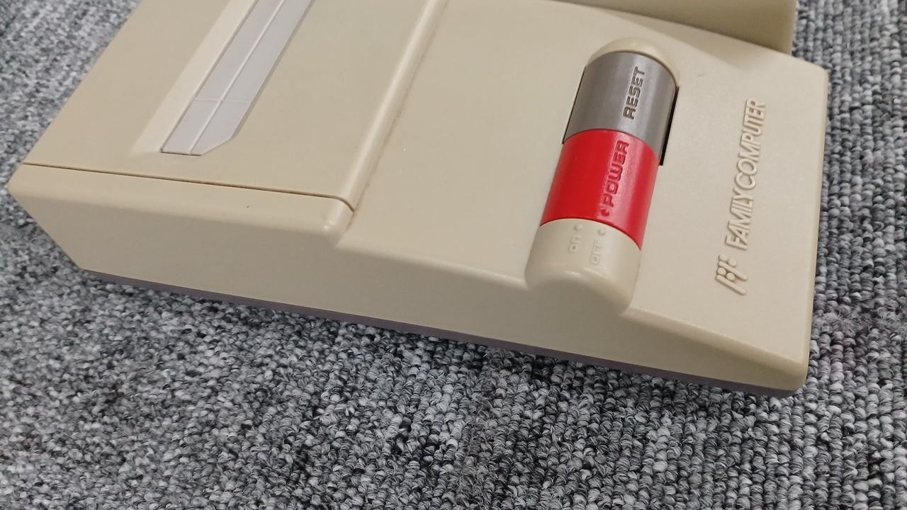 NEW Famicom Model HVC 101 NINTENDO