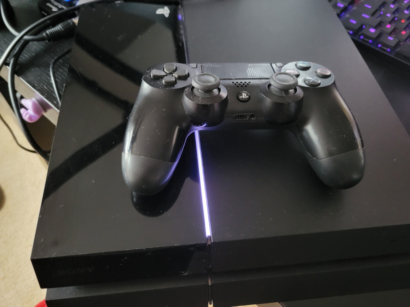 Sony PlayStation 4 (2 TB) CUH-1001A – Black w/ Persona 5 Royal