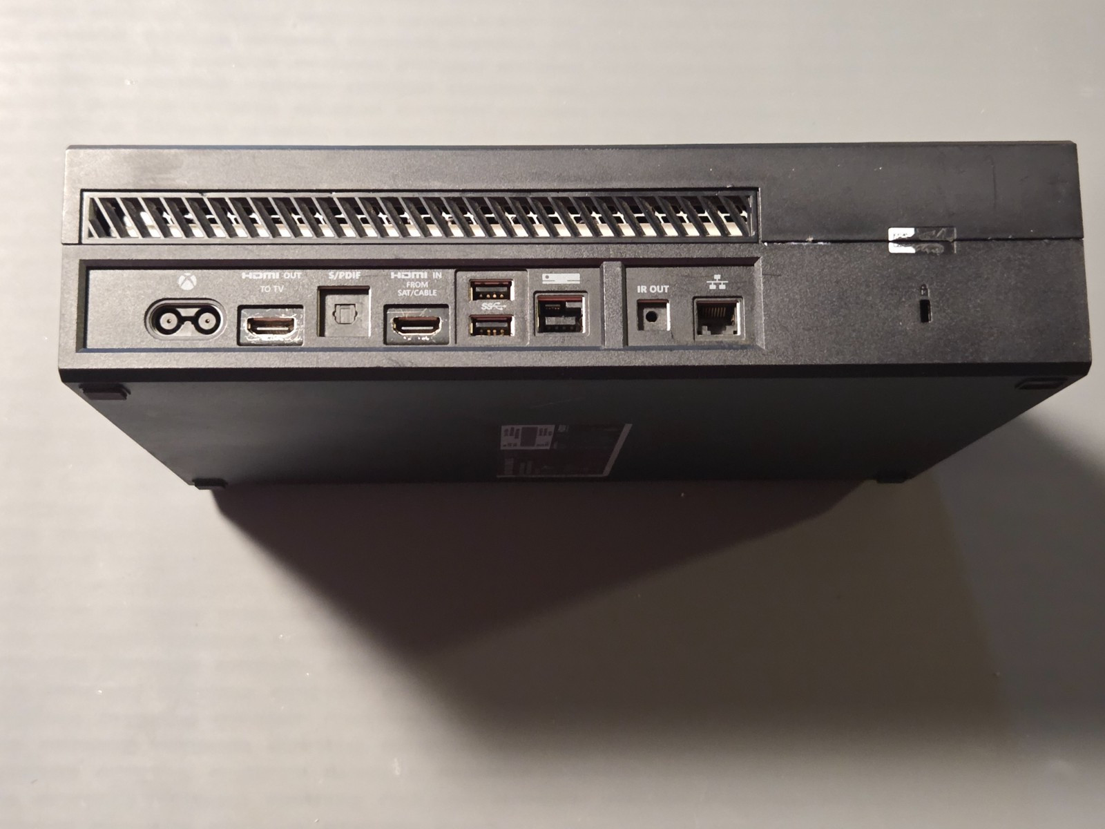 Microsoft Xbox One Model 1540 500GB Home Console – Tested & Working