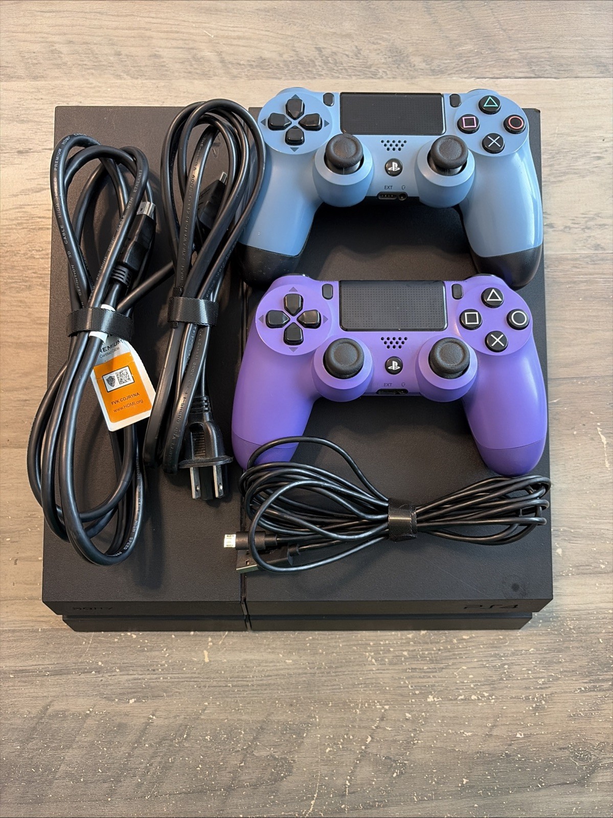 Sony PlayStation 4 | 2 Controllers | 500GB | CUH-1215A | Cables
