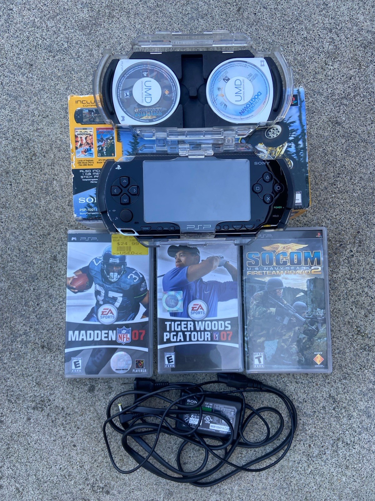 Sony PSP-1001 Handheld Game System Black 4 Games (Madden Etc.) With Cords