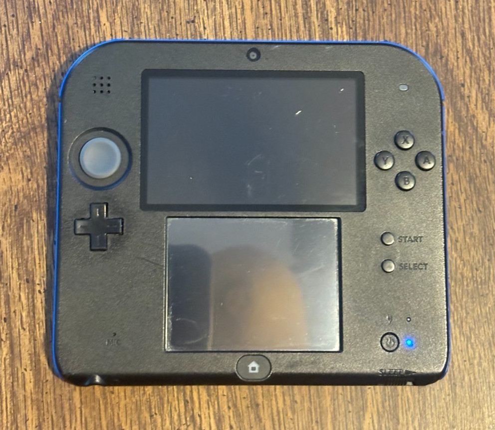 Nintendo 2DS Launch Edition Blue and Black Handheld System – Black/Blue Used