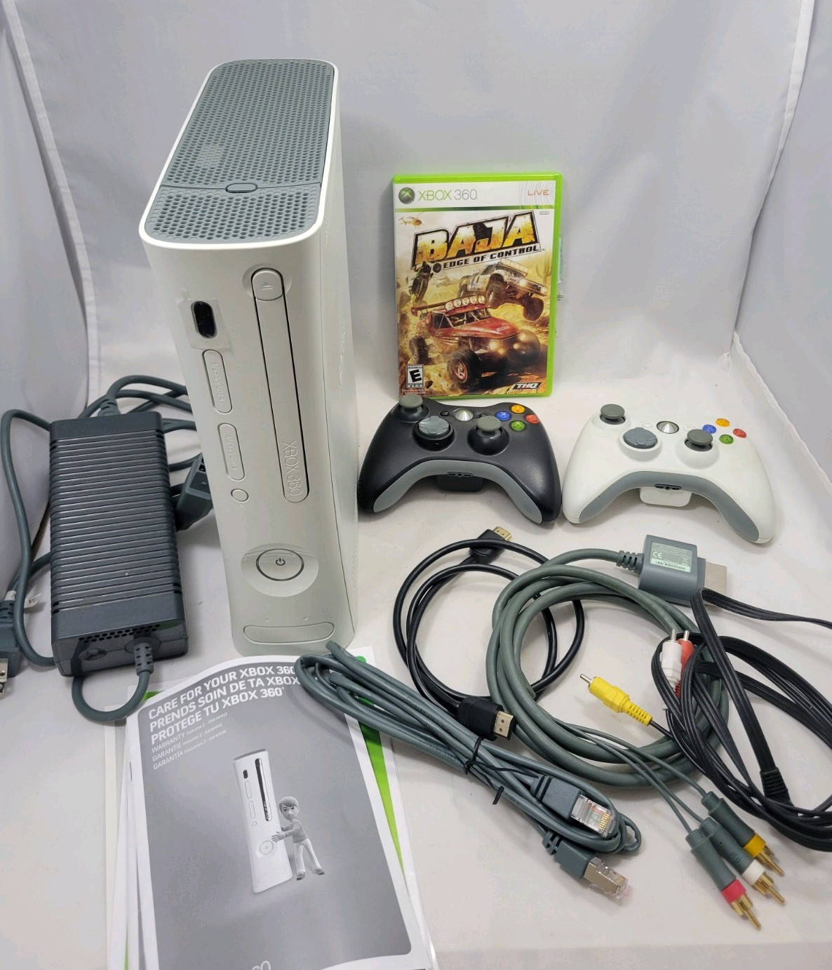 Xbox 360 Bundle White Fat System w/ 2 Controllers Power Supply & HDMI Cable Game