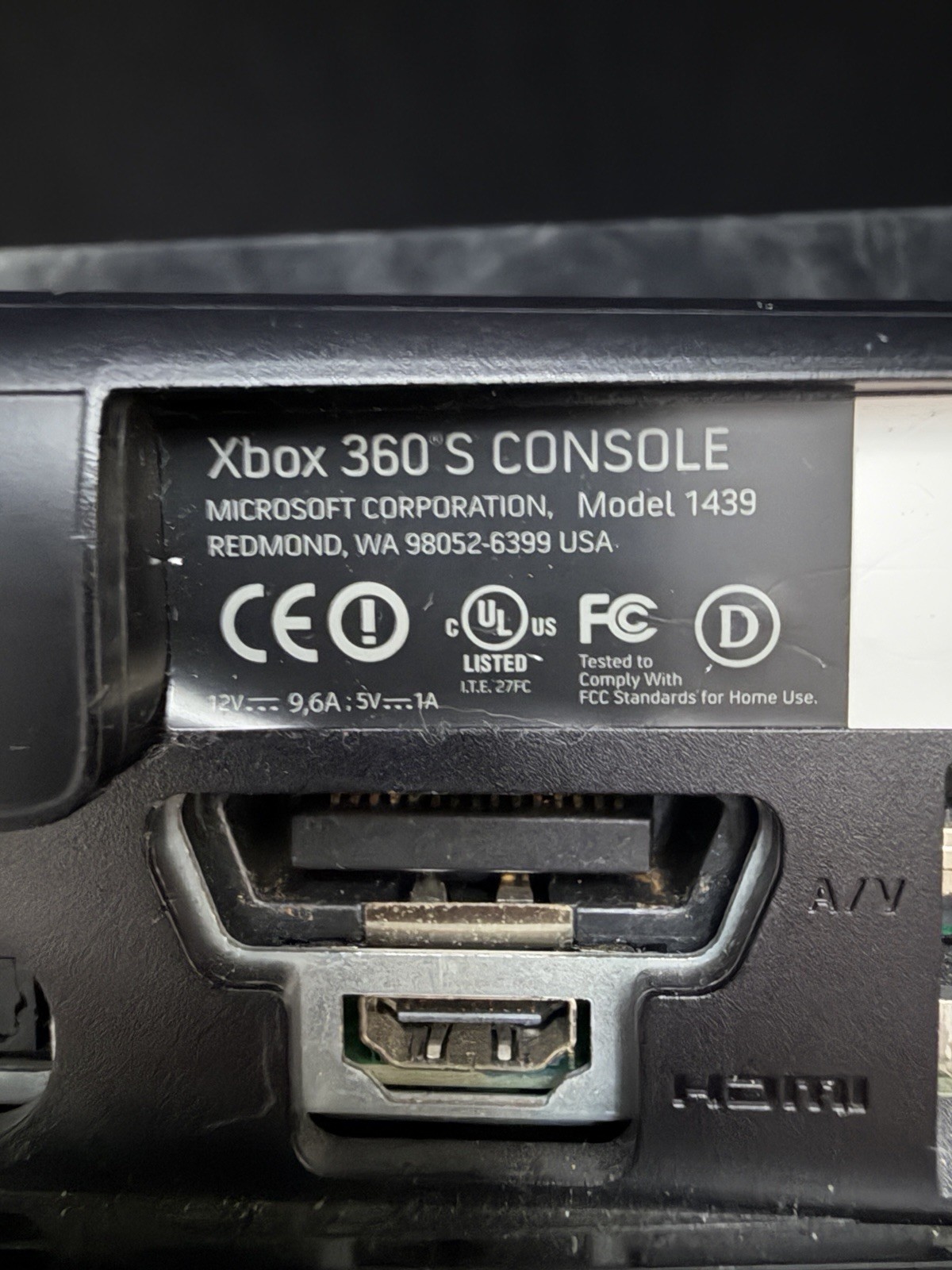 Microsoft Xbox 360 S Console No HDD. Cords + Controller Black Tested