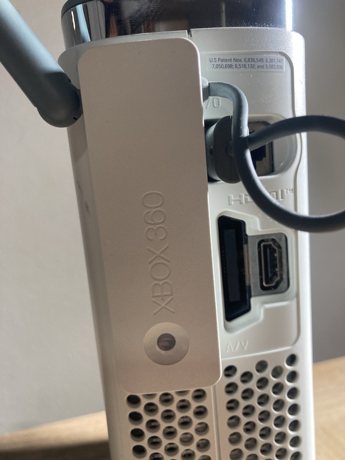 Microsoft Xbox 360 Pro 20GB Home Console – power brick , Wireless a/b/g And VGA