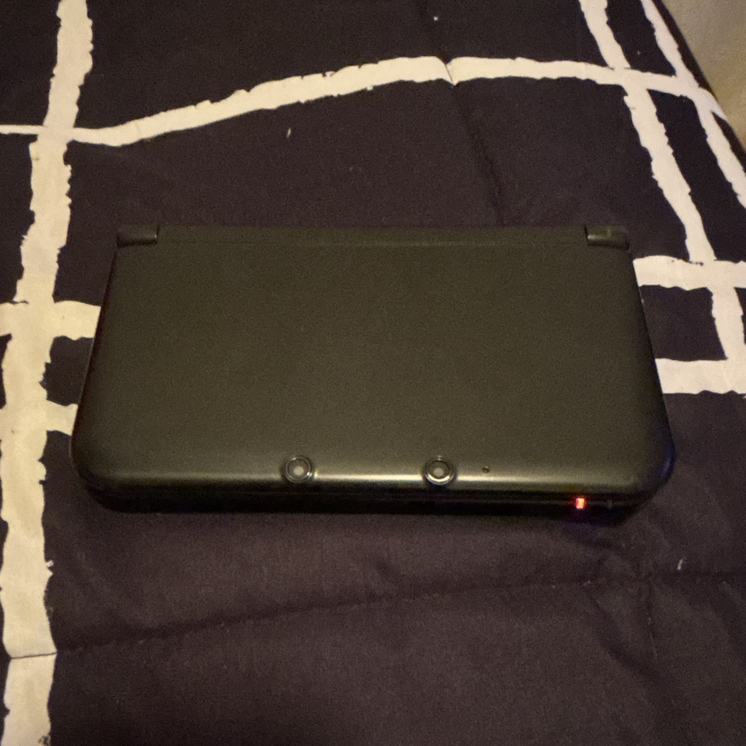 Nintendo 3DS XL Handheld System Console Black 4GB Wi-Fi Region Free 2012