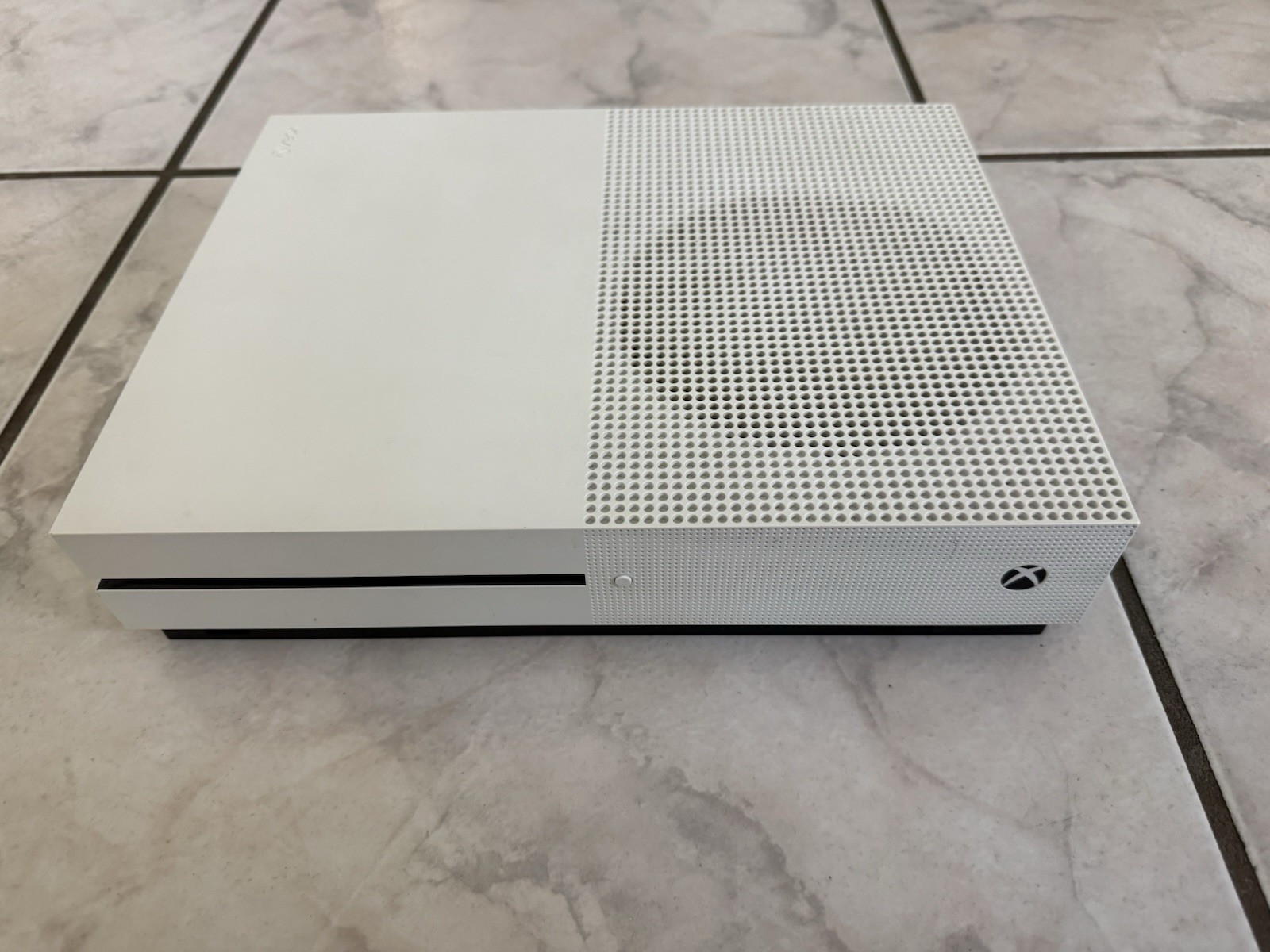 Microsoft Xbox One S 1681 White Console HDMI USB-A S/PDIF IR Out Ethernet 2018