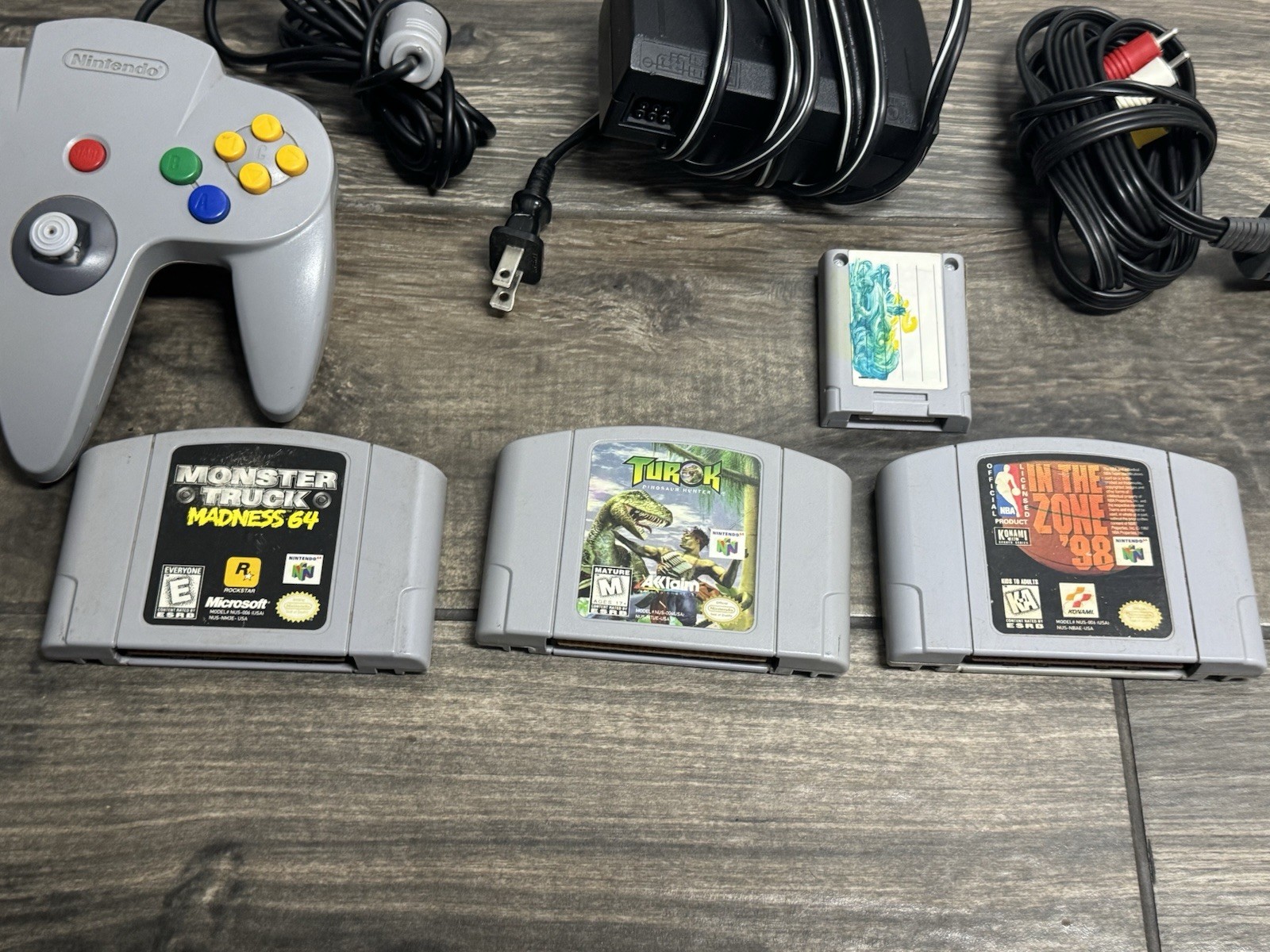 Nintendo 64 Console System Controller Cables 3 Games Memory Card Lot