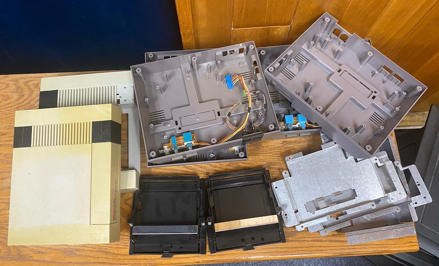 Random PARTS Lot Nintendo Entertainment System NES Lot (NES-001) Console