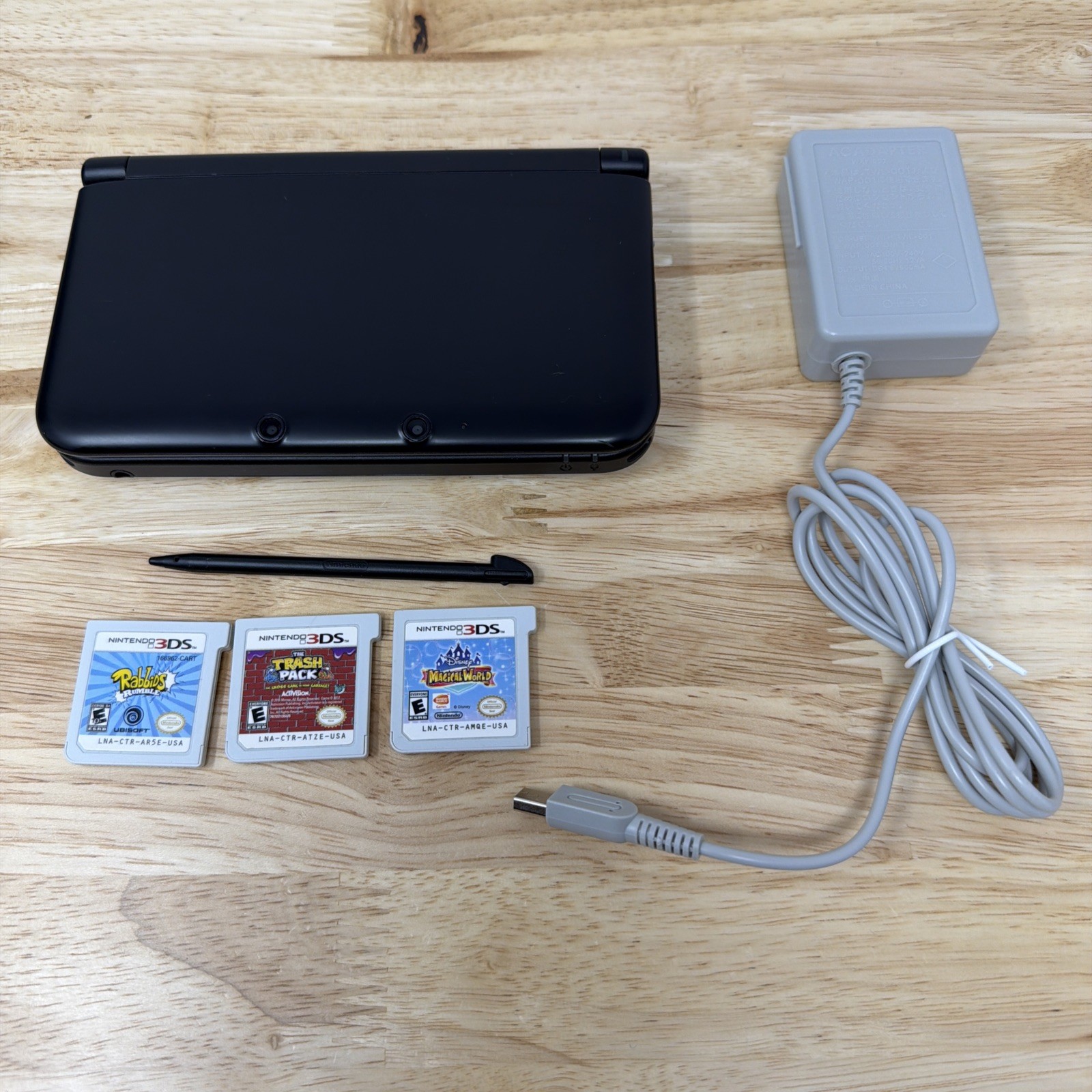 Nintendo 3DS XL Console W/ Charger And 3 Games