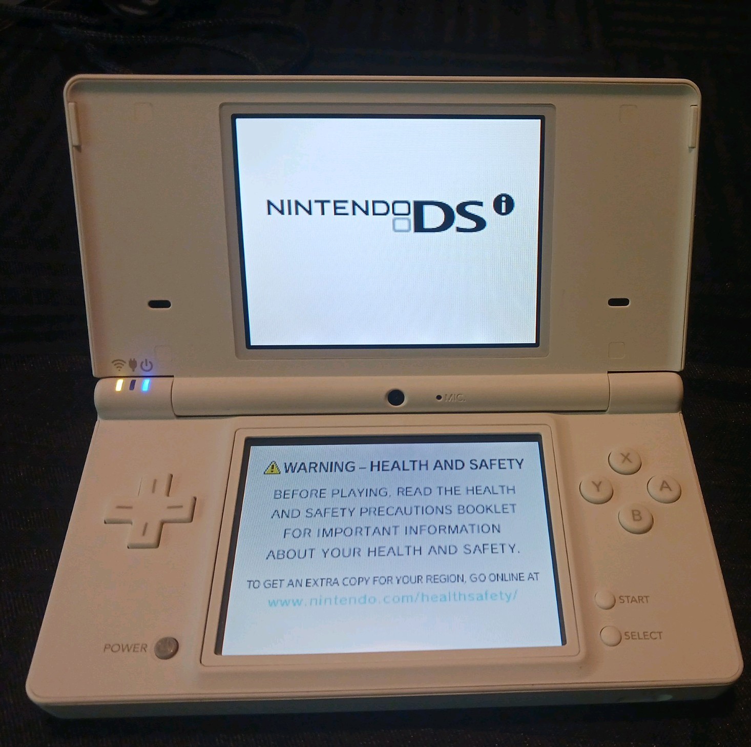 Nintendo DSI Bundle with 14 Games Agua, Tested Working Stylus Charger