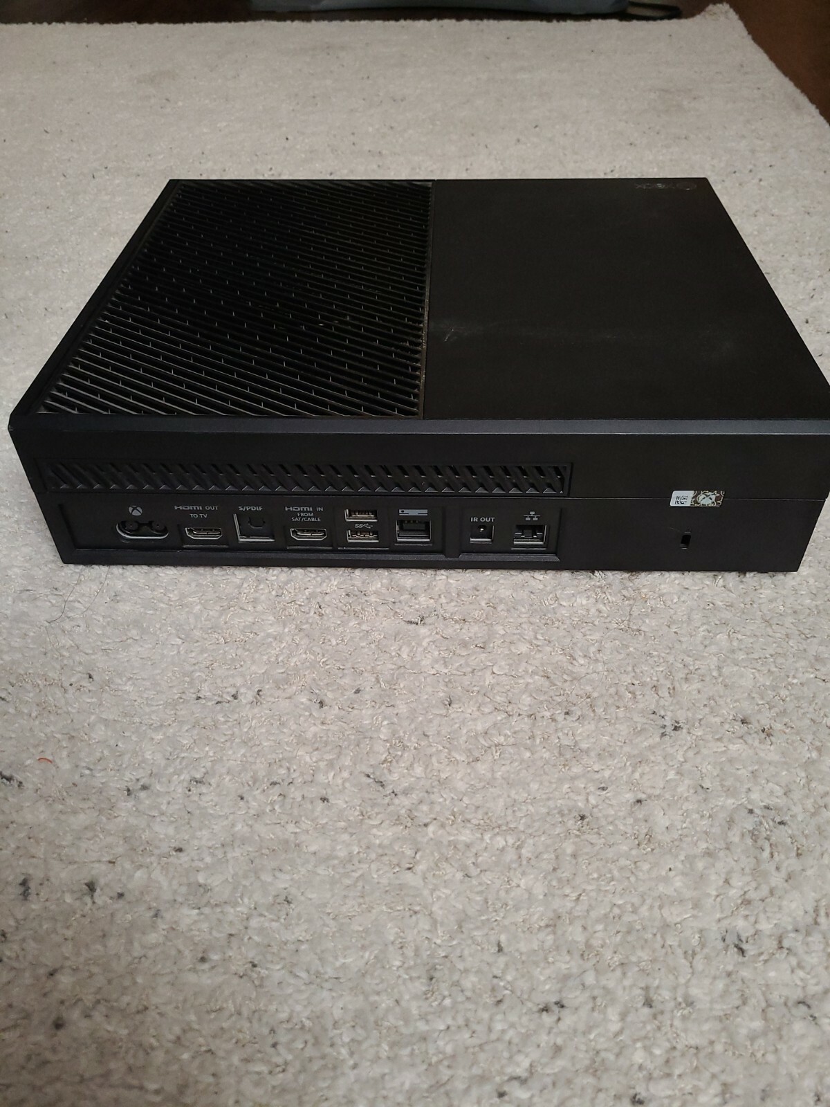 Microsoft Xbox One with controler 500GB Black Console – 7UV-00077