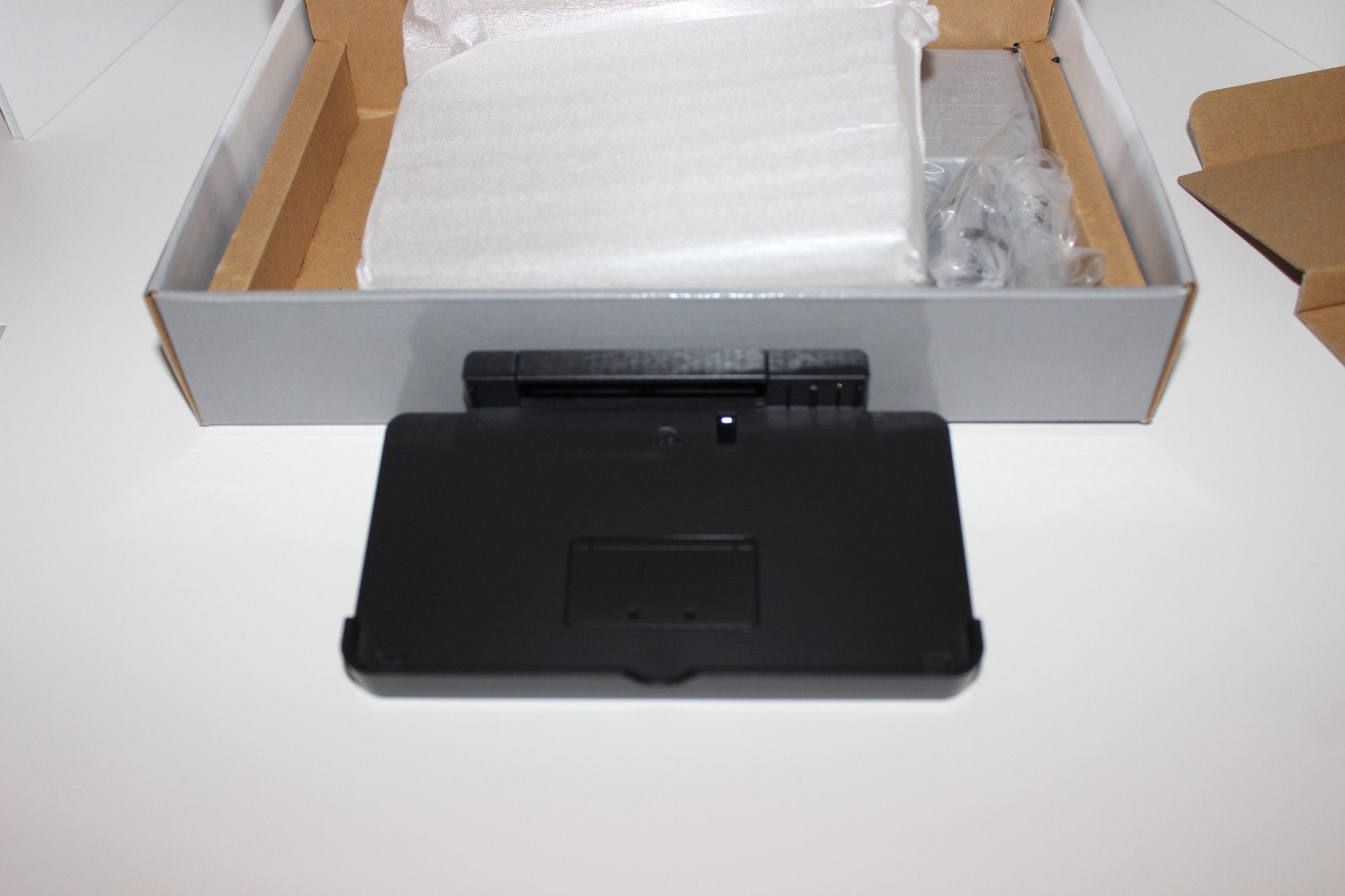 Nintendo 3DS Ice White CTR-001 Console CIB Japan UNUSED Complete w/ Box AR Cards