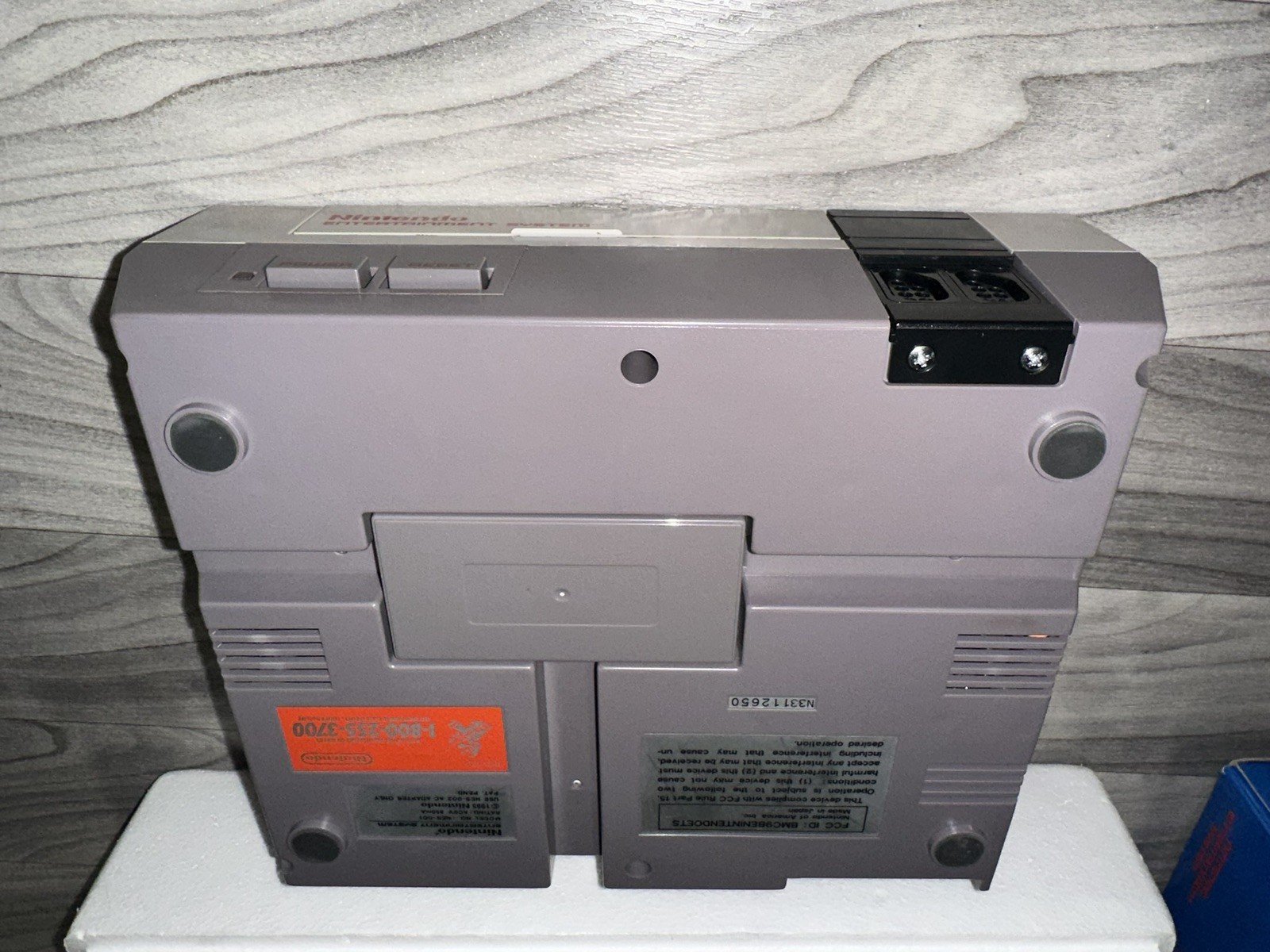 1992 Nintendo NES Challenge Set Super Mario 3 Video Game Console