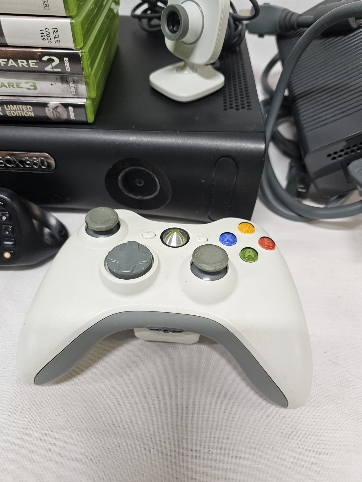 Microsoft Xbox 360 Elite Game Console Bundle 16 Games Webcam Chatpad