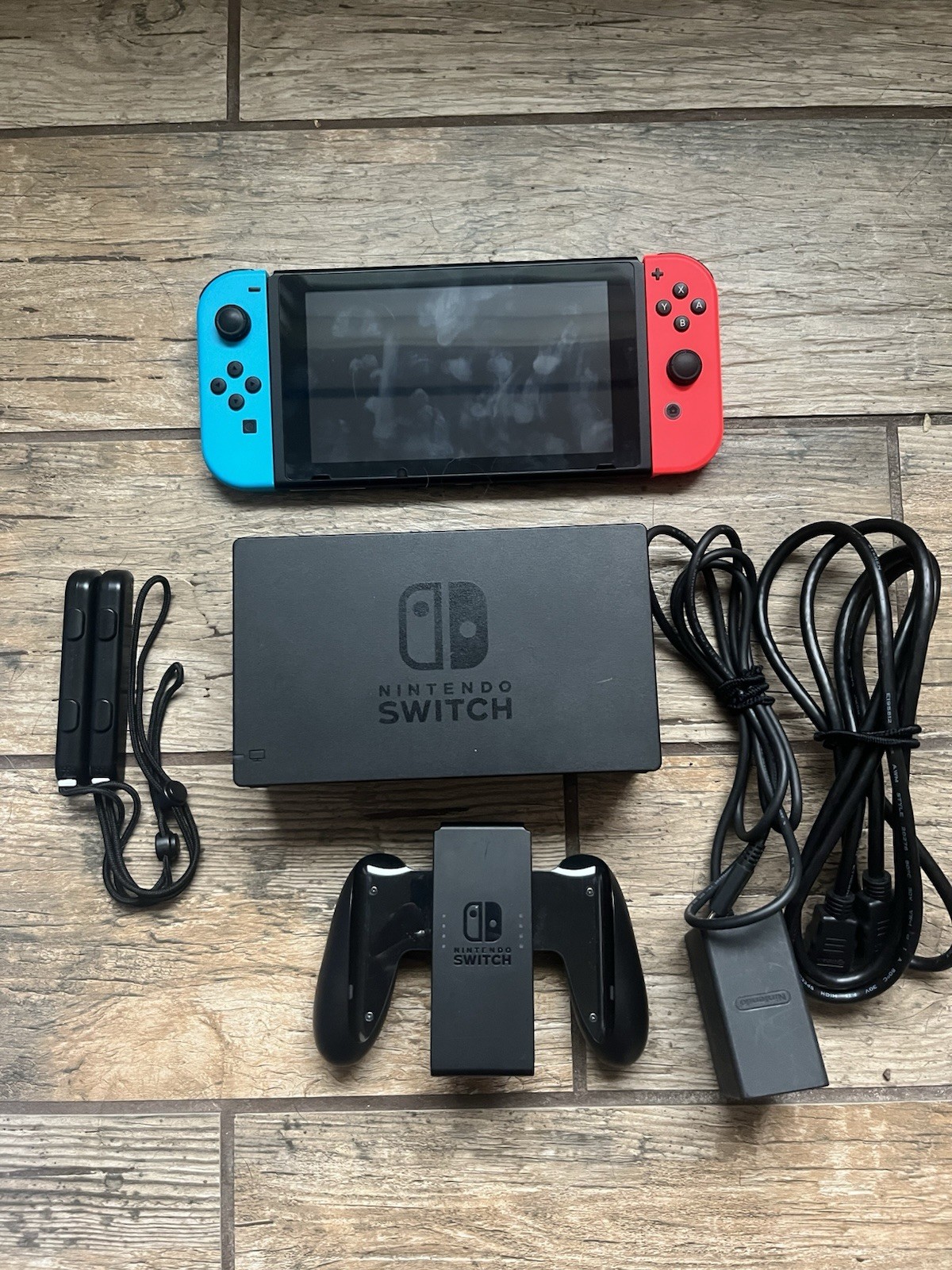 Nintendo Switch 1st gen w/ Neon Red and Neon Blue Joy-Con Excellent Condition