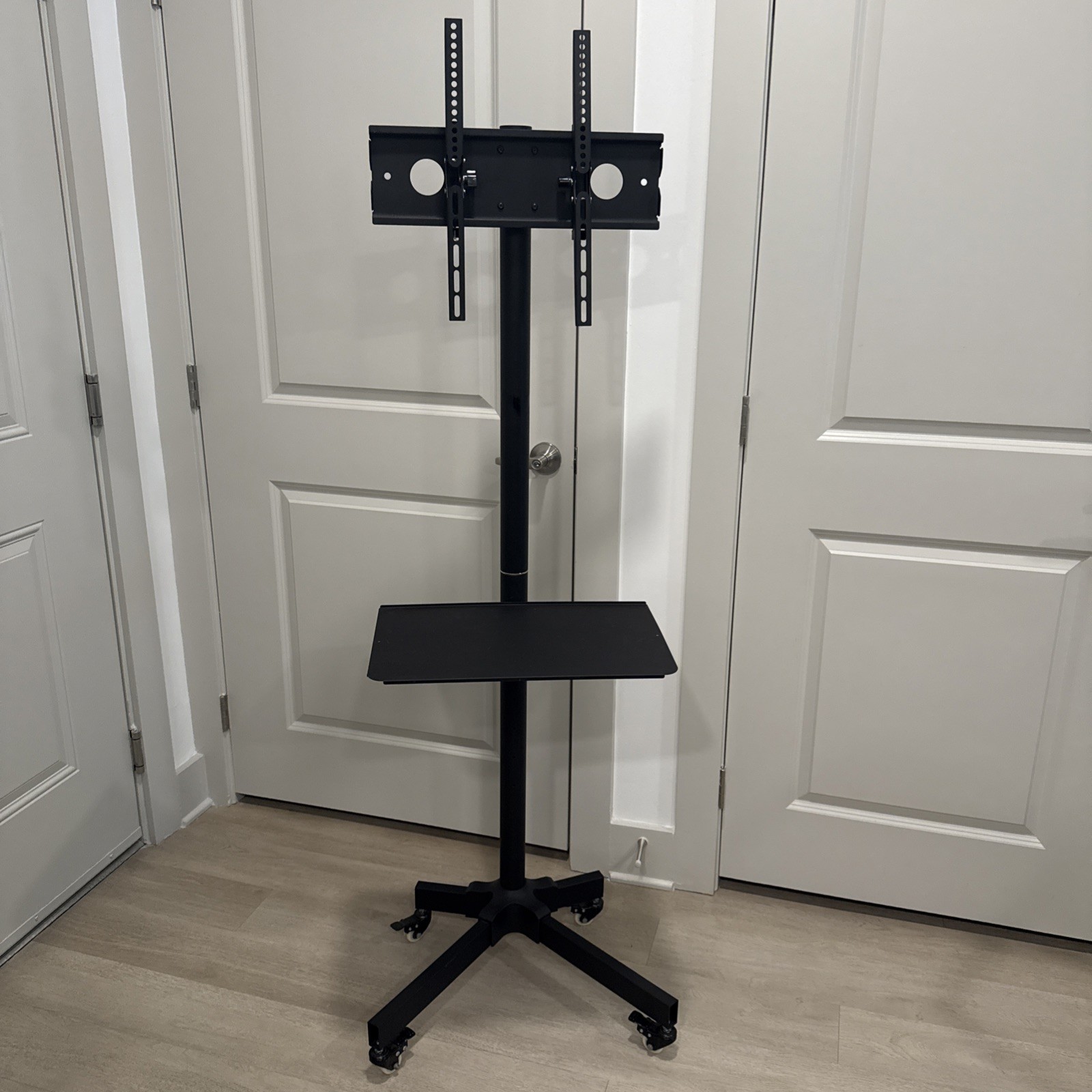 VIVo Video Game Console Cart Size Monitor Up To 40”