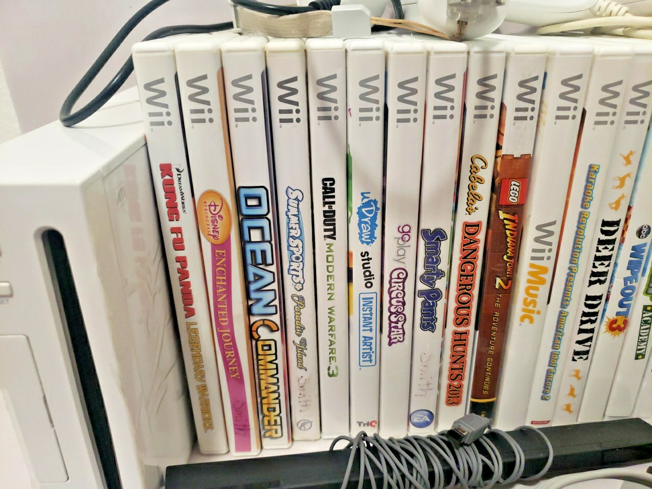 Huge Nintendo Wii Bundle 25 Games Three Controllers Nunchuks Cables Lego COD