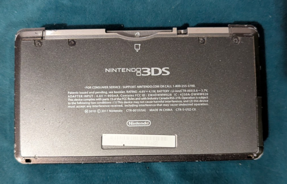 Nintendo 3DS Handheld System Dual Screens CTR-001 (MISSING CONTROL STICK)