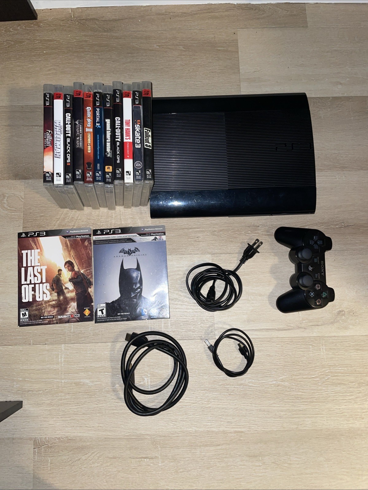 Sony PlayStation 3 PS3 Super Slim 250GB With Controller And 13 Games