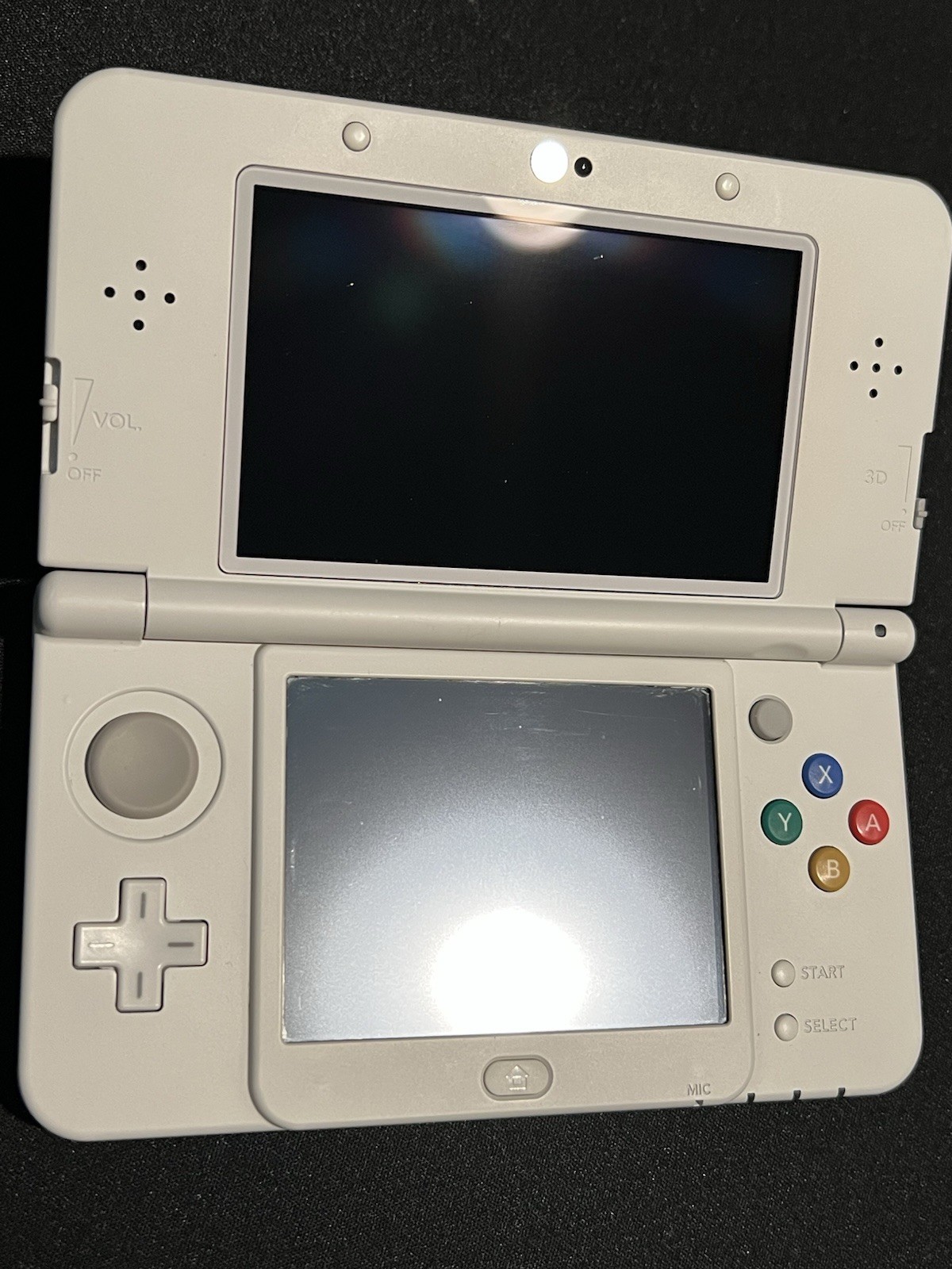 Nintendo New 3DS White Console with existing issues please read description