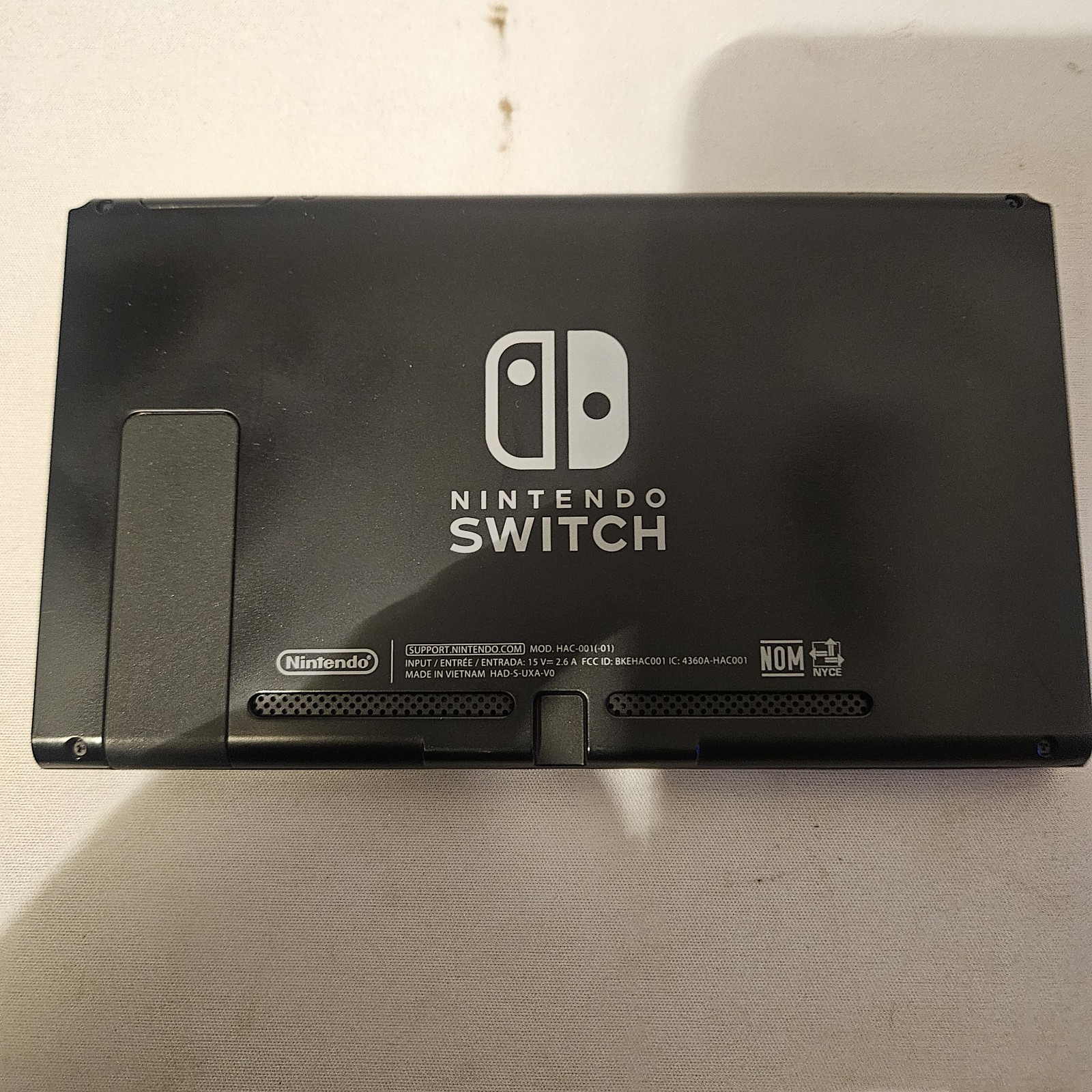 Nintendo HAC-001 Switch Tablet With Charge Dock No Controllers