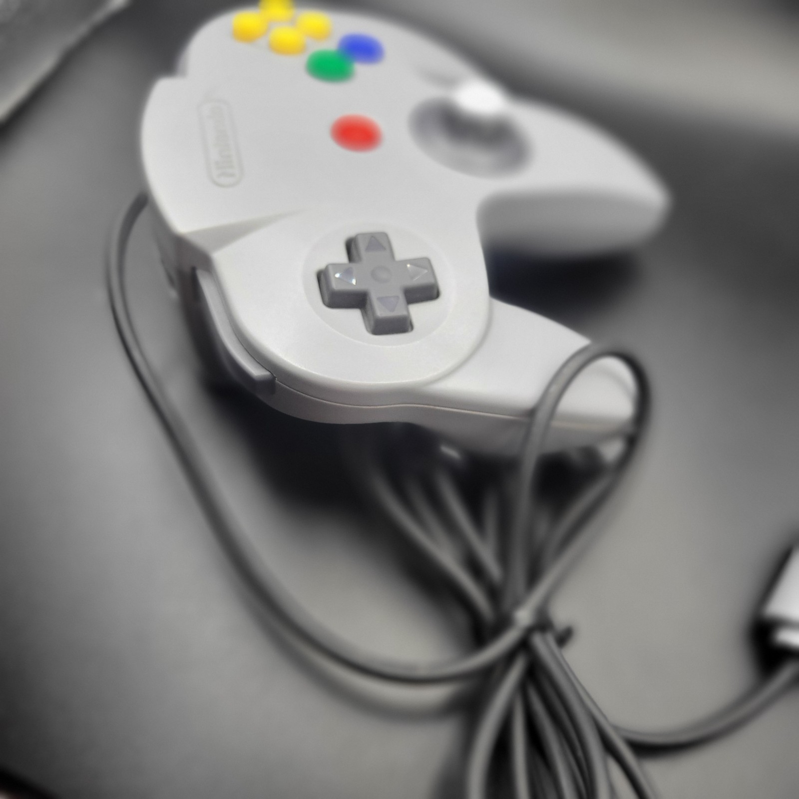 Nintendo 64 console, controller, games, memory + — READ DESCRIPTION