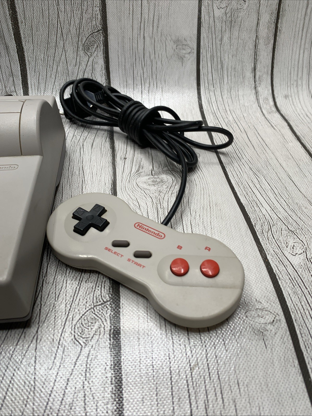 Nintendo NES-101 Top Loader Console Bundle w/ Dogbone Controller Cable Untested