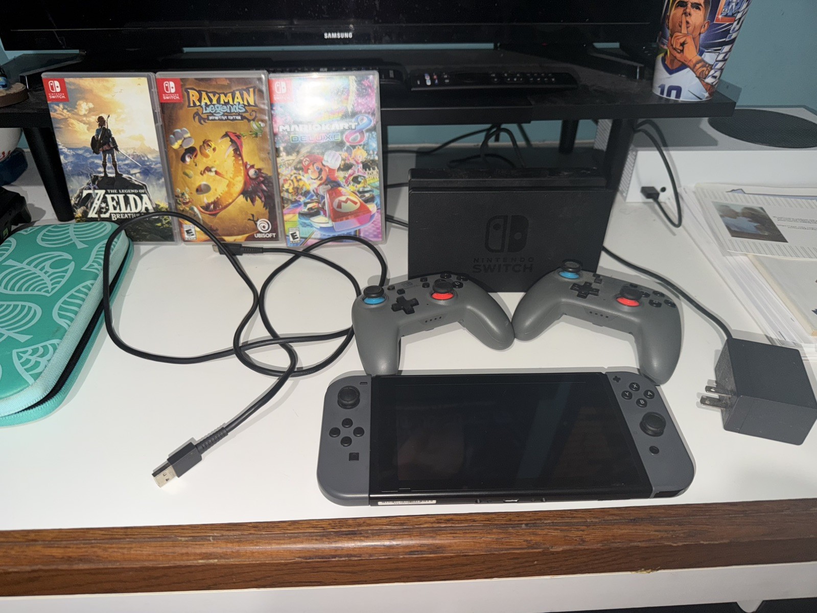 Nintendo Switch With Black JoyCons W/ Charging Dock and games/spare controllers
