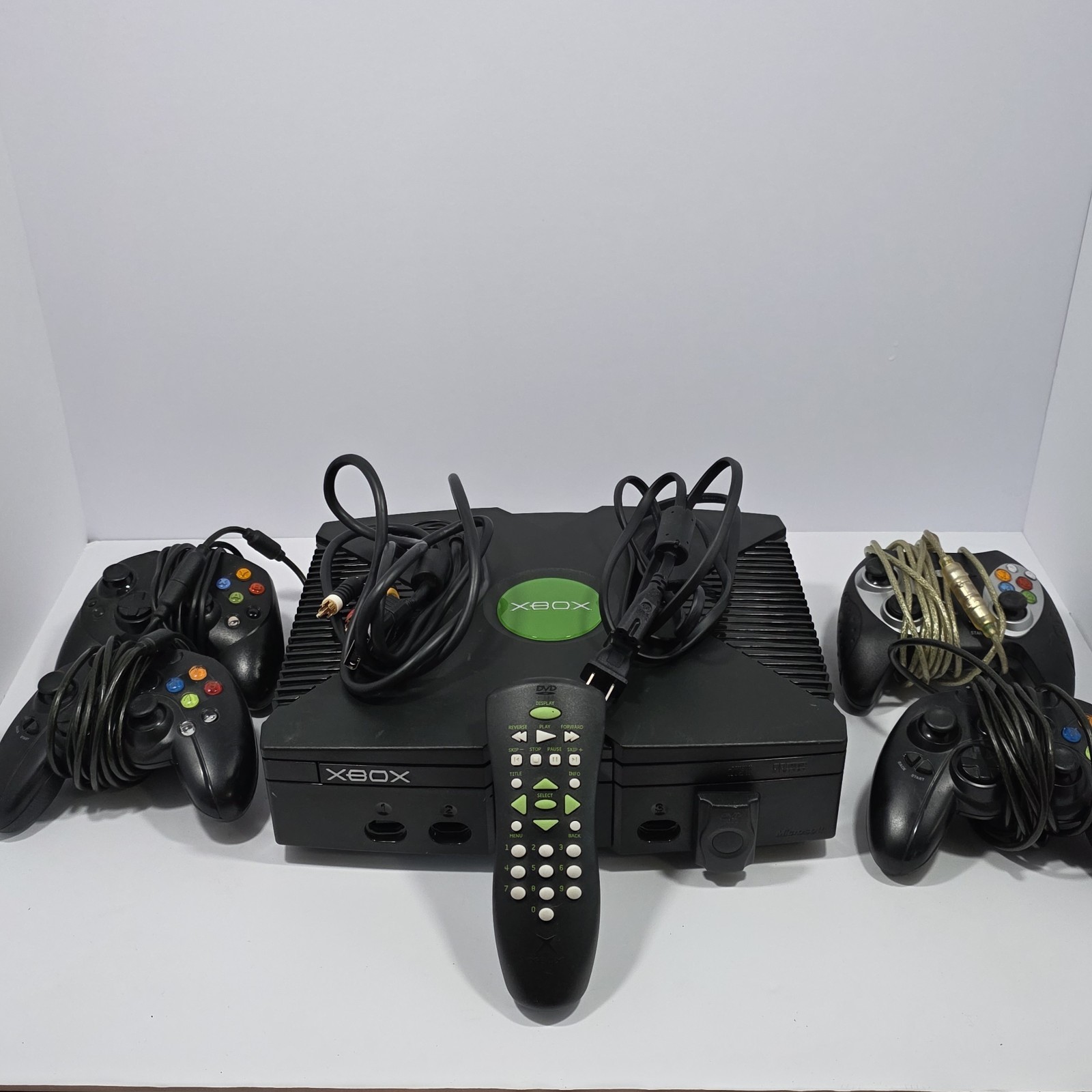 Original Microsoft Xbox Bundle – 4 Controllers, DVD Remote & Cables – Tested
